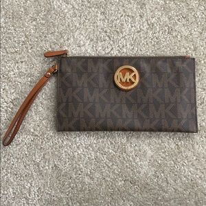 Authentic Michael Kors Wristlet/Wallet